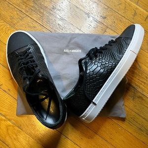 Axel Arigato sneakers